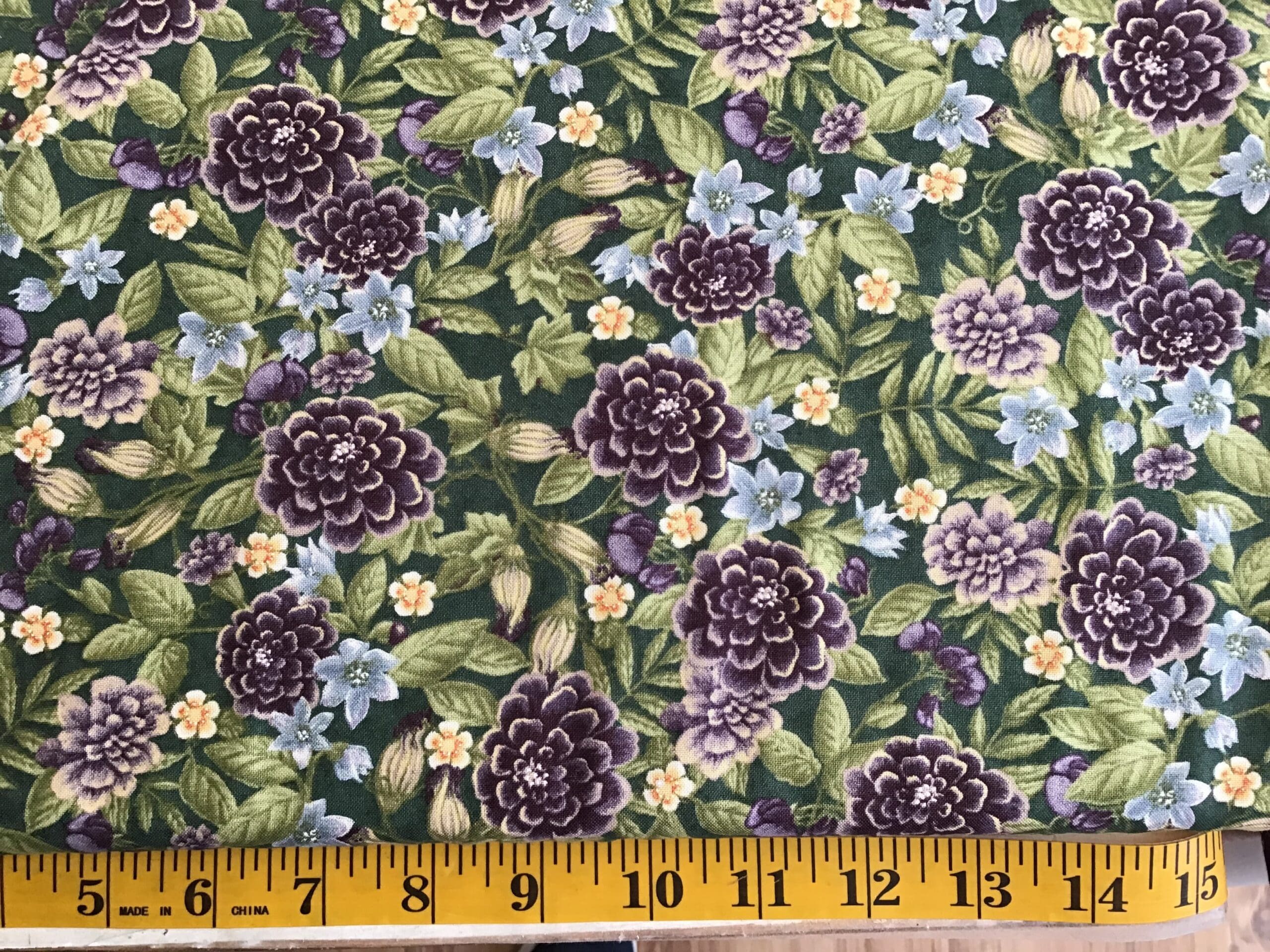 Moda mf676113 vine purple flowers Moda mf676113 vine purple flowers