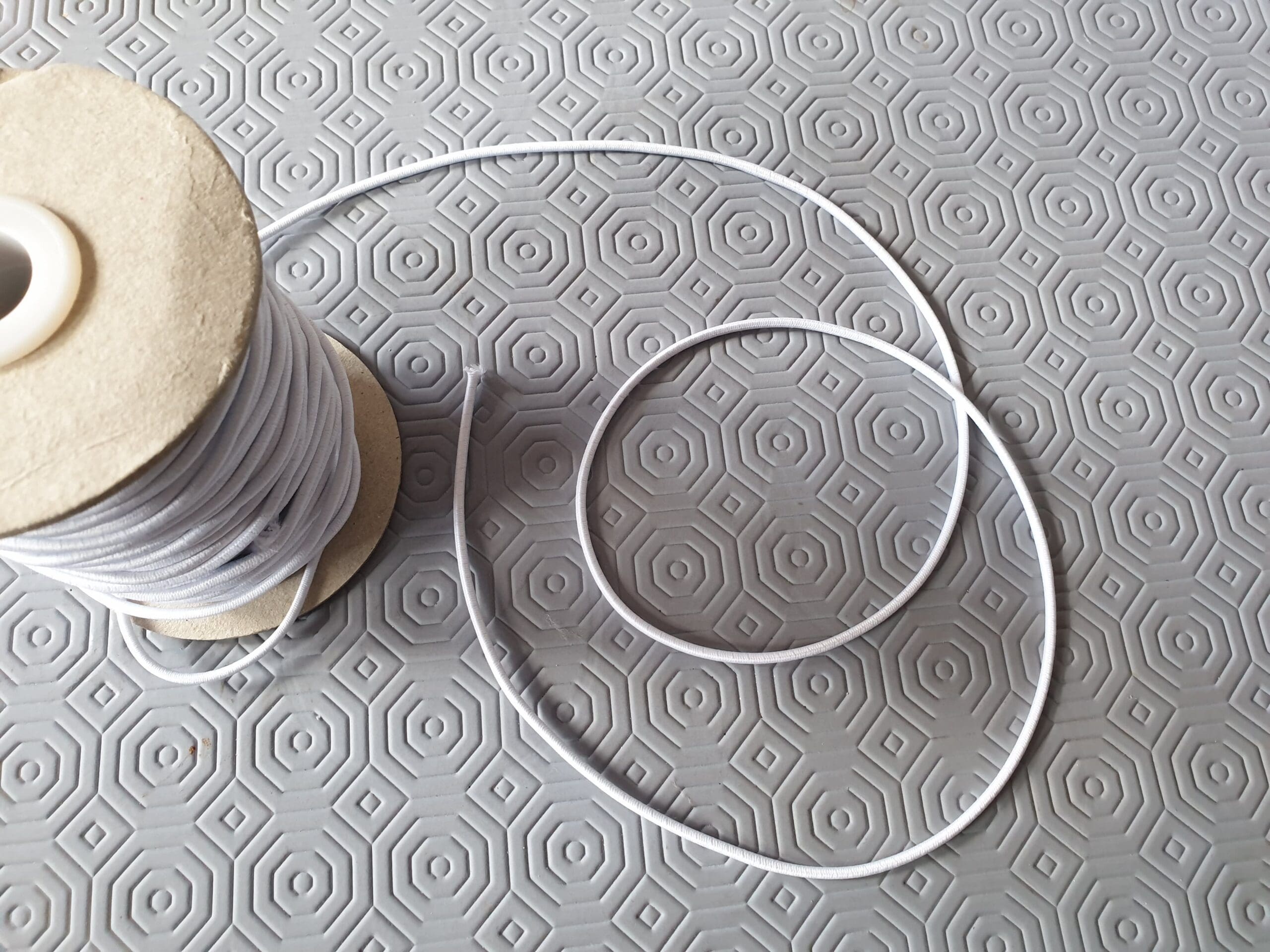 Elastic 4631C-W, 1mm round hat elastic WHITE Elastic 4631C-W, 1mm round hat elastic WHITE
