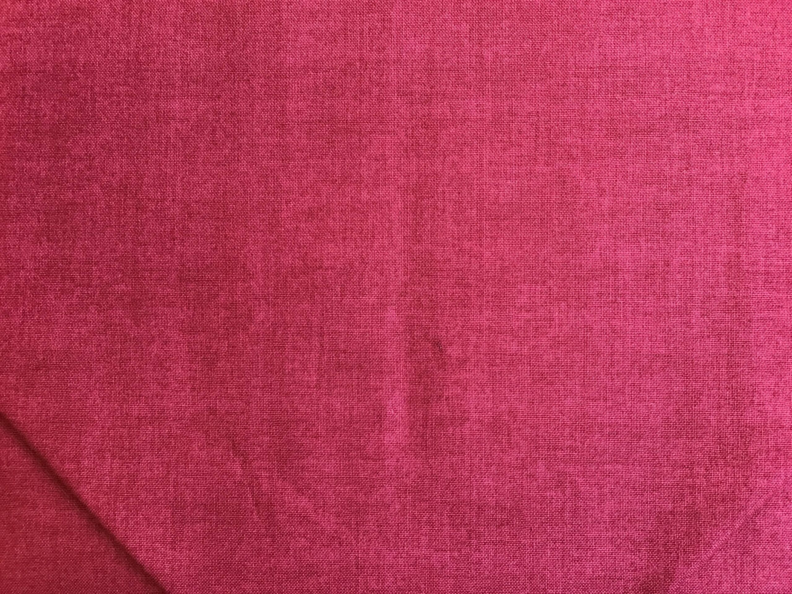 Linen Texture 1473R4 raspberry red Makower plain blender fabric Linen Texture 1473R4 raspberry red Makower plain blender fabric