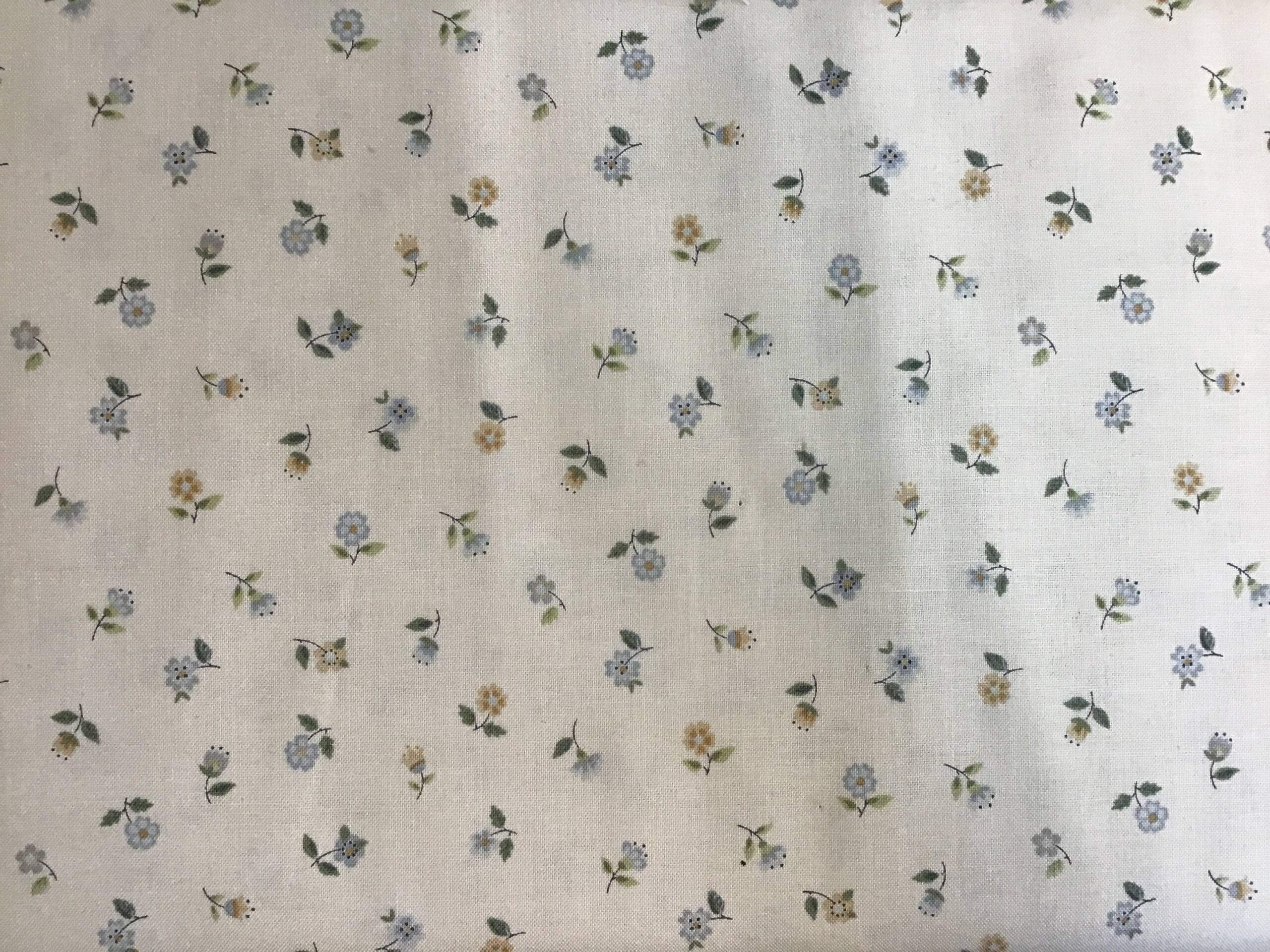 2032Q BLOOM FLORAL SCATTER cream fabric 2032Q BLOOM FLORAL SCATTER cream fabric