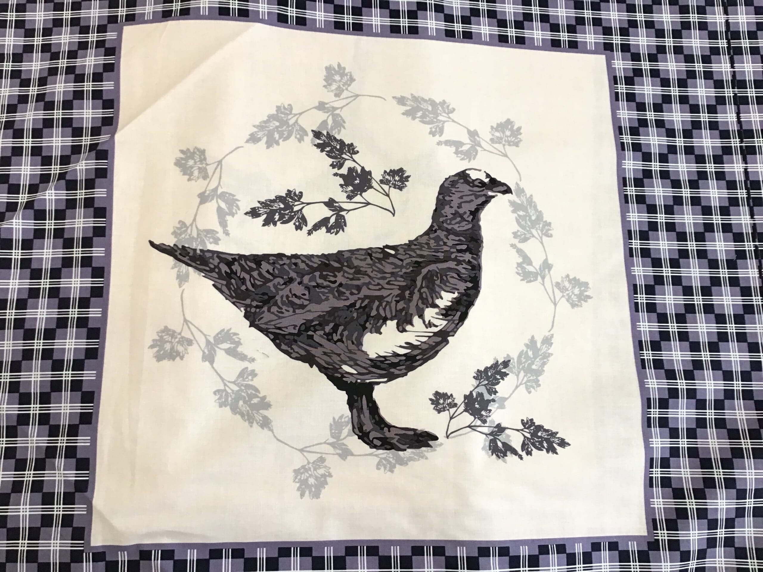 FF180A HIGHLAND PHEASANT & THISTLE lilac price per panel FF180A HIGHLAND PHEASANT & THISTLE lilac price per panel - Image 2