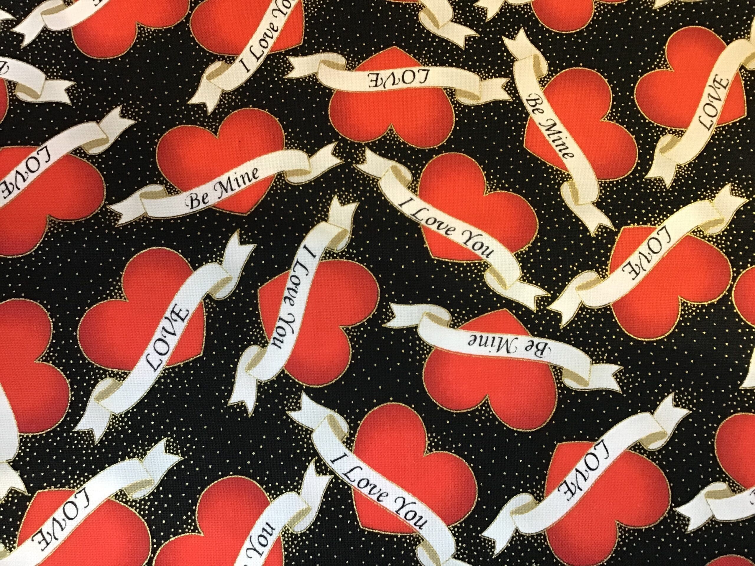 HUGS & KISSES heart banner red black fabric HUGS & KISSES heart banner red black fabric