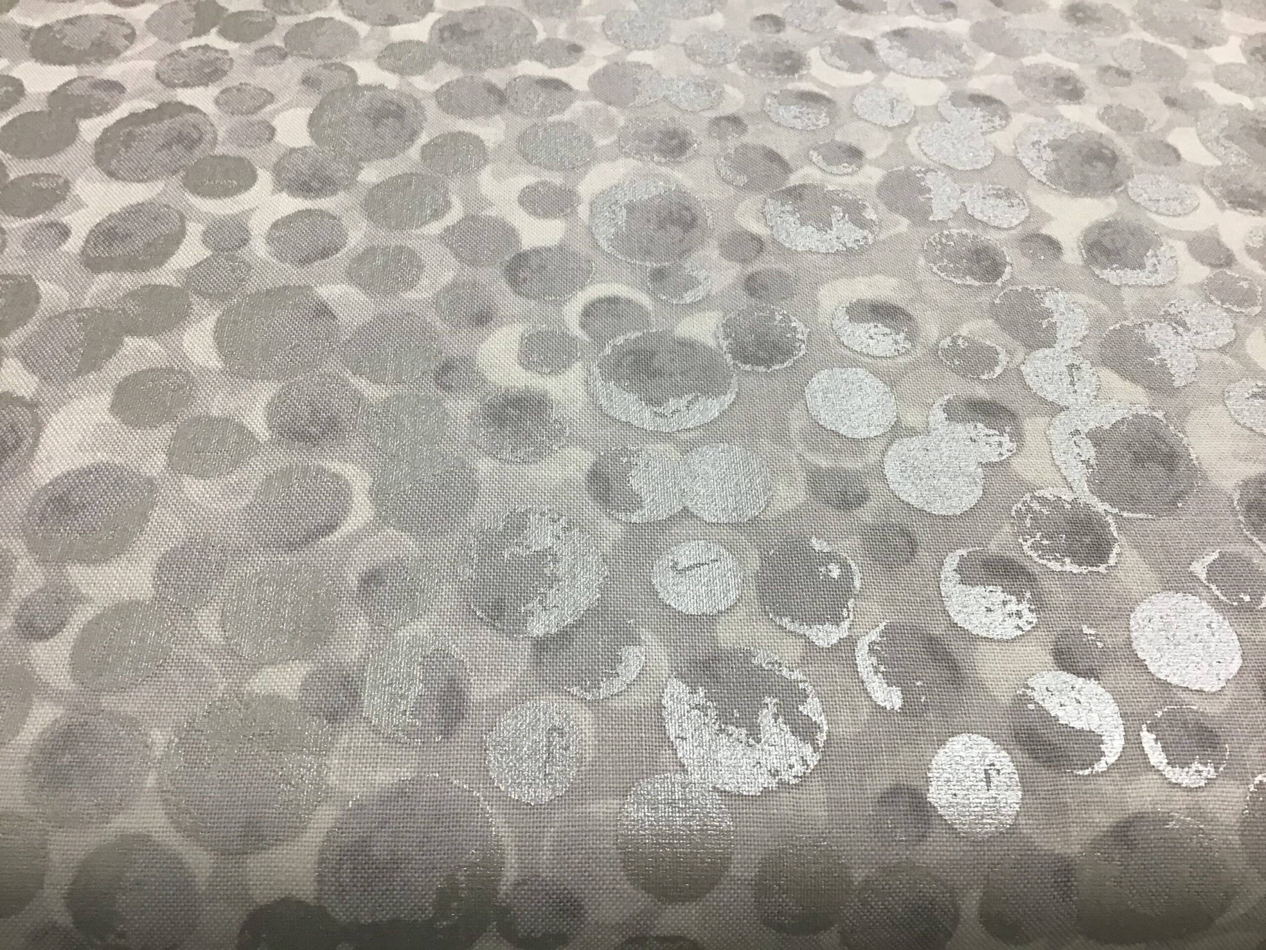 Bumbleberries BB149 Silver grey metallic fabric by Lewis & Irene Bumbleberries BB149 Silver grey metallic fabric by Lewis & Irene