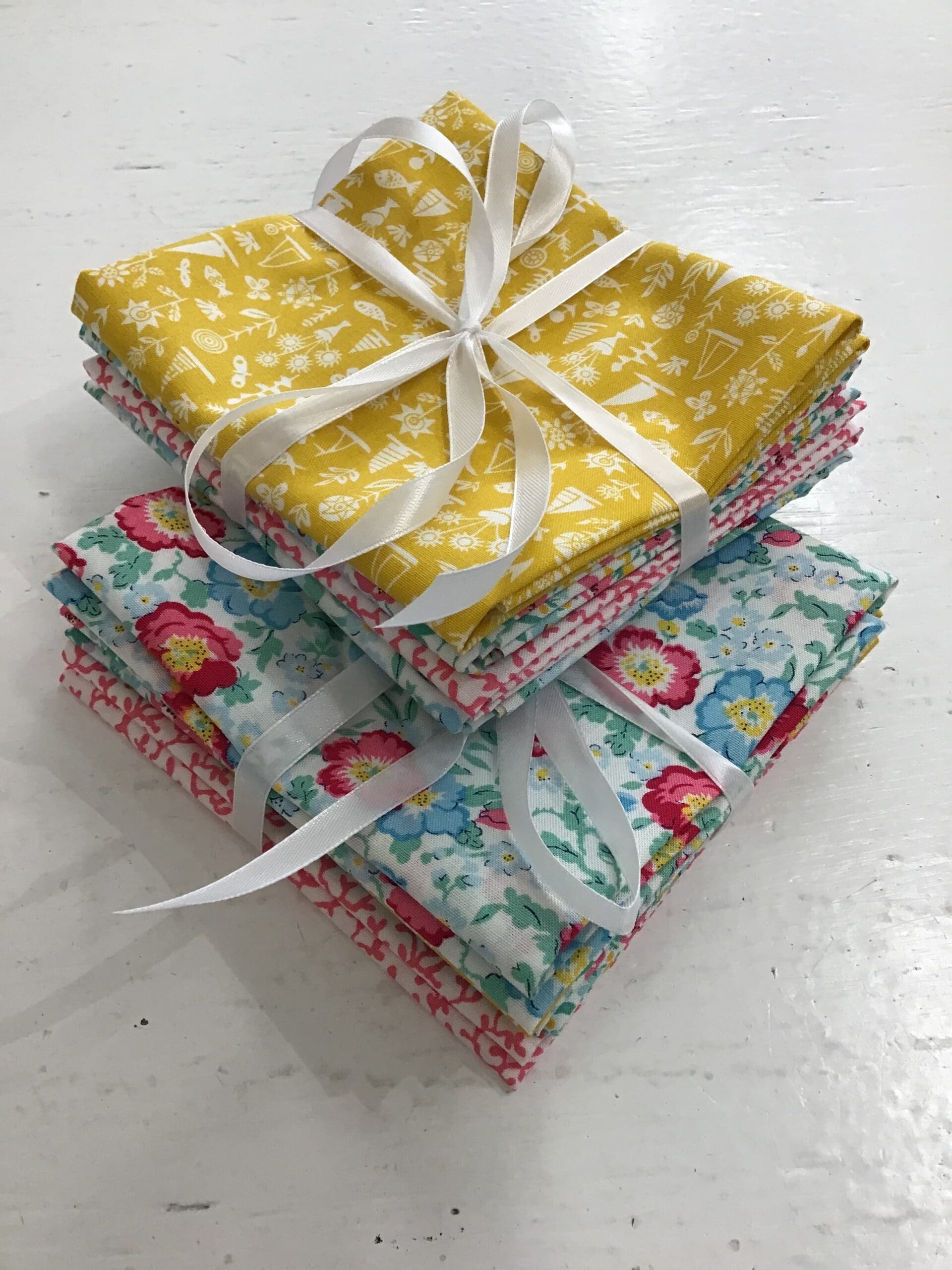 Riviera Fat Quarter Bundle 4 x FQ brights by Liberty fabrics Riviera Fat Quarter Bundle 4 x FQ brights by Liberty fabrics