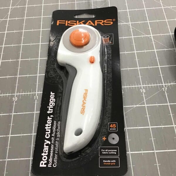 Fiskars 45mm Rotary Cutter Trigger Handle Fiskars 45mm Rotary Cutter Trigger Handle